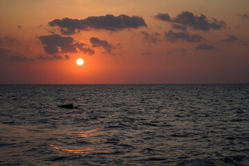 Fototapeta premium Sunset in the sea in Yalova Turkey.