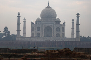 beautiful view of tajmahal from mehtab baag
