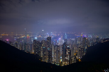 Obraz premium Night cityscape of Hong Kong from Victoria peak