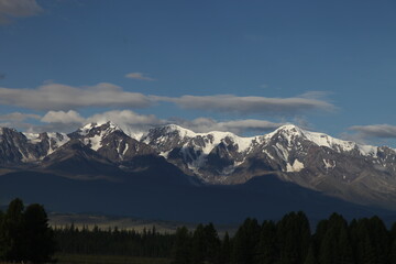 Fototapeta na wymiar Severo-Chuisky ridge in Altai. Glacier Aktru.