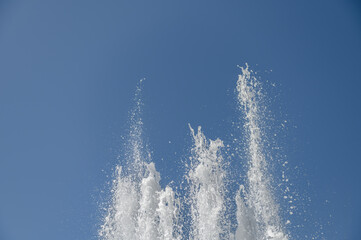 Obraz na płótnie Canvas Fountain against a blue sky