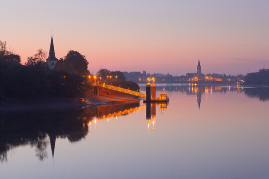 Sint-Amands and Mariekerke at sunrise
