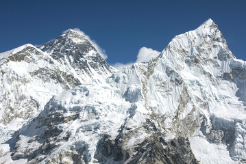 Fototapeta na wymiar Everest 8848 mts y Nuptse 7864 mts,ascenso al Khala Pattar, 5550 mts.Sagarmatha National Park, Khumbu Himal, Nepal, Asia.