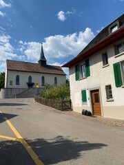 Kirche in Feuertalen bei Schaffhausen im Kanton Zürich in der Schweiz - 374364820