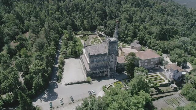 Bu&ccedil;aco Palace from aerial view en D-Log 4k