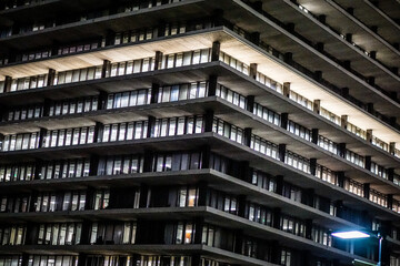 Obraz premium Modern LA office building at night