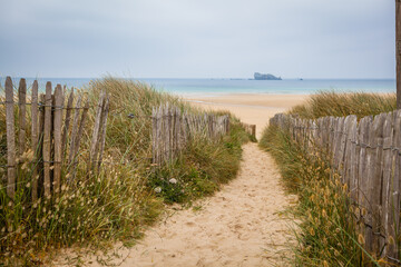 Fototapeta na wymiar Beach near Pointe de Penhir, Brittany, France