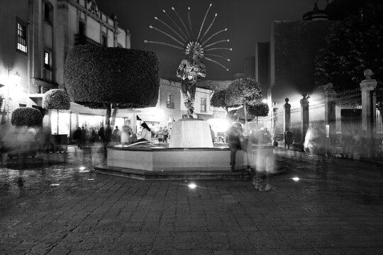 centro hist&oacute;rico capturado en larga exposici&oacute;n
