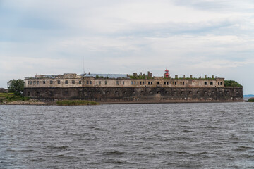 Fototapeta premium Kronshlot Fort-a monument of history and architecture of the XVIII century, located along the fairway of the southern Bank of Kronshtadt.
