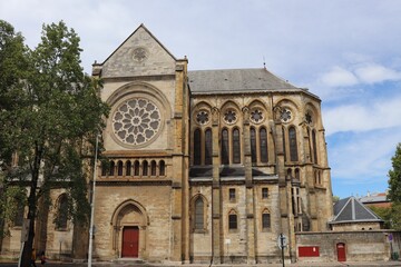 L'église catholique Saint André vue de l'extérieur, ville de Bayonne, département des...