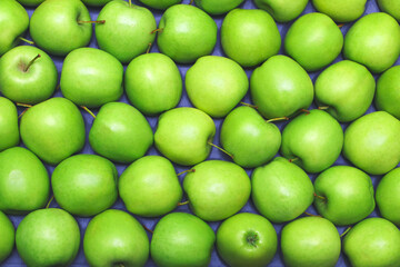 green apples are delicious