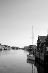port nad rzeką © WGBN