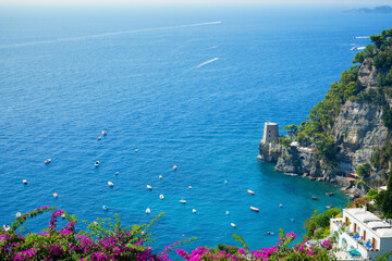 Positano harbor in Amalfi coast  - obrazy, fototapety, plakaty