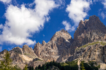 Obraz premium Mountains in the Dolomites near Cortina d'Ampezzo, Veneto, Italy