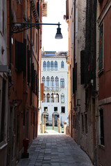 Fototapeta na wymiar Venedig: Gasse zum Canale Grande