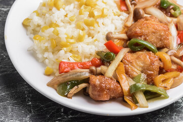 チキンとコーンライスのランチ