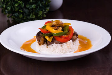 garlic bell pepper with rib eye steak on hot cheese mayo sauce
