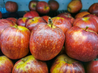 Apples are among the most popular fruits, and also happen to be incredibly nutritious. They contain a high amount of fiber, vitamin C, potassium and vitamin K. They also provide some B vitamins. 