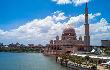 Naklejka premium Putra Mosque, Putrajaya, Malaysia