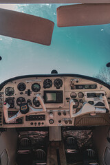 CABINA DE AVI&Oacute;N 