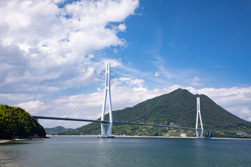 Fototapeta premium 多々羅大橋 -生口島と大三島を繋ぐ道路橋-