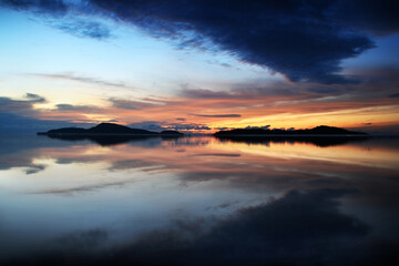 Fototapeta na wymiar sunset over the lake or sea
