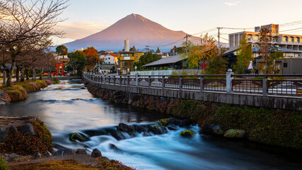 Obraz premium Morning time of Fuji Mountain near the river at Fujinomiya 3