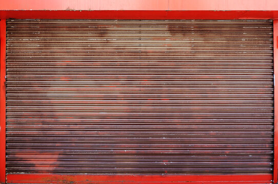 Rusty and damaged still Rolling shutters for design background. vintage and retro design elements_錆びたシャッター