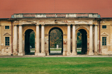 Fototapeta premium the entrance of the old castle