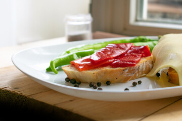 bruschetta with tomato and basil