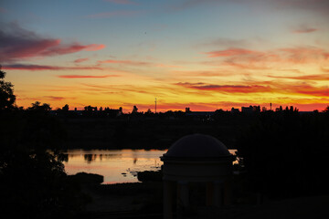 Obraz premium sunset over the city
