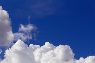 Obraz premium clear blue sky with clouds