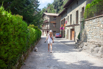 Fototapeta na wymiar Typical Spanish village in the Pyrenees, stone houses, narrow streets.