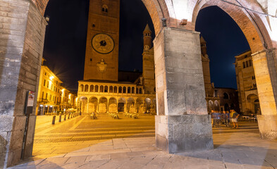  Cremona, Piazza del Duomo by night