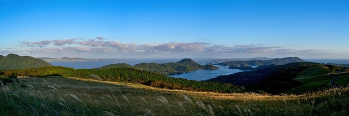 川内峠から見た朝日を浴びて輝くパノラマ情景＠長崎