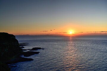 生月島大バエ灯台から見た東シナ海に沈む夕日の情景＠長崎