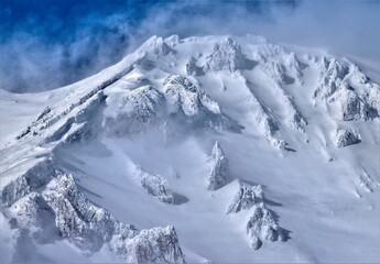 Fototapeta na wymiar Snow on a Volcano