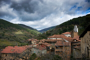 Fototapeta na wymiar old village in the mountains robledillo de gata extremadura spain