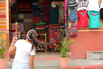 Fototapeta na wymiar Tienda en Tepoztlán 