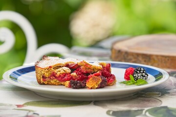Redberry and blackberry shortcrust pastry