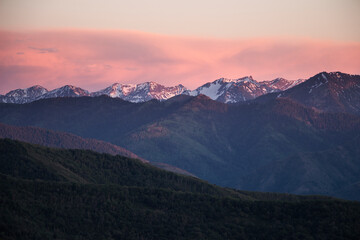 Obraz na płótnie Canvas The Wasatch Mountains at sunset