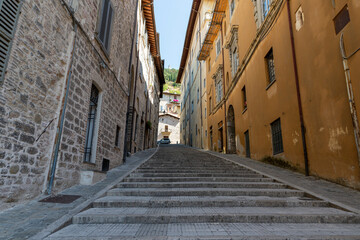 Fototapeta na wymiar architecture of streets and buildings in the town of gubbio