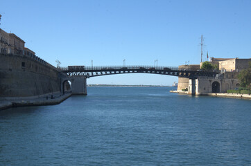 Ponte girevole di Taranto, Italia.