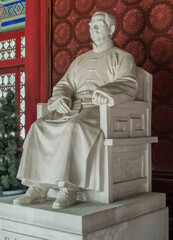 Naklejka premium Sun Yat-sen Memorial Hall in Fragrant Hills Park in Beijing, China