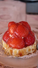 cheesecake with strawberries