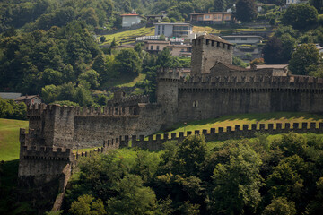 Naklejka premium Burg Montebello in Bellinzona in der Schweiz 30.7.2020
