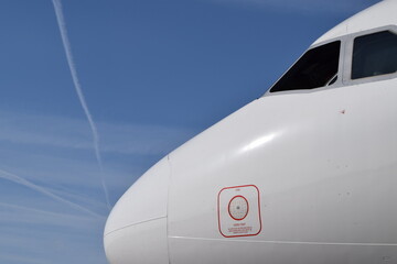 Commercial jet airliner cockpit side window profil view. © Timmy Frames