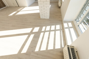 Obraz premium New empty small room in renovated home