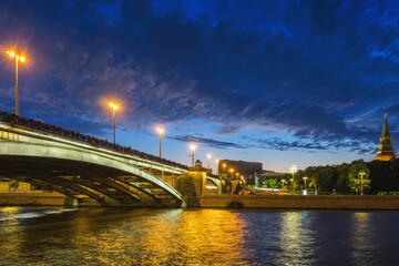 Fototapeta premium Sunset view of Moscow Kremlin above the Moscow river, Russia.