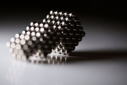 cubes billes aimant&eacute;es